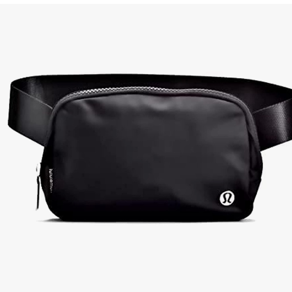 Top Selling Lululemon Everywhere Belt Bag Excellent Preowned Condition